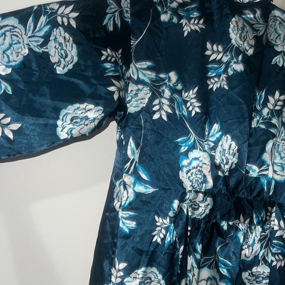 Morgan Taylor intimate robe polyester robe floral blue design size xs - Picture 11 of 13